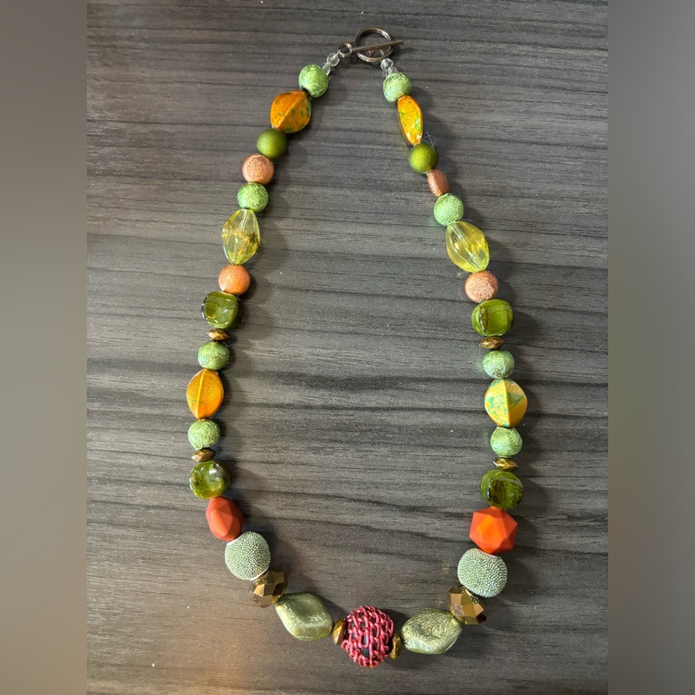 Jesse James beaded necklace. 19 inches total length with toggle clasp.